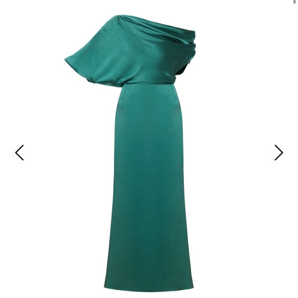 Green gown, hand made in Lithuania.Draped off the shoulder and super flattering - Picture 2 of 2